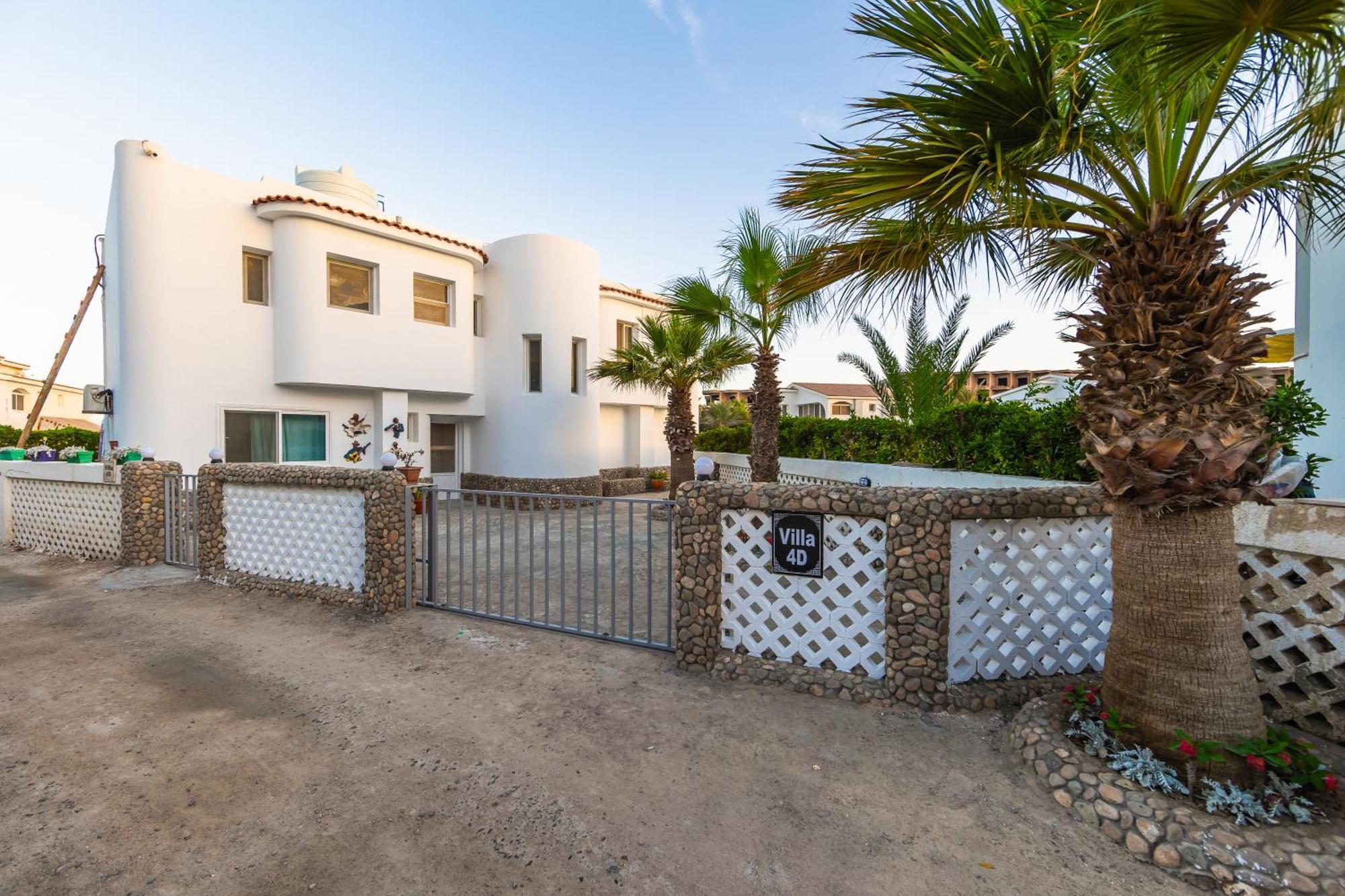 Aden Beach - Sea View Room With Beach Access In Villa Hurghada Eksteriør billede