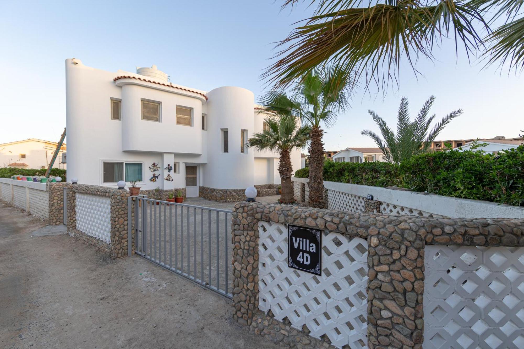Aden Beach - Sea View Room With Beach Access In Villa Hurghada Eksteriør billede
