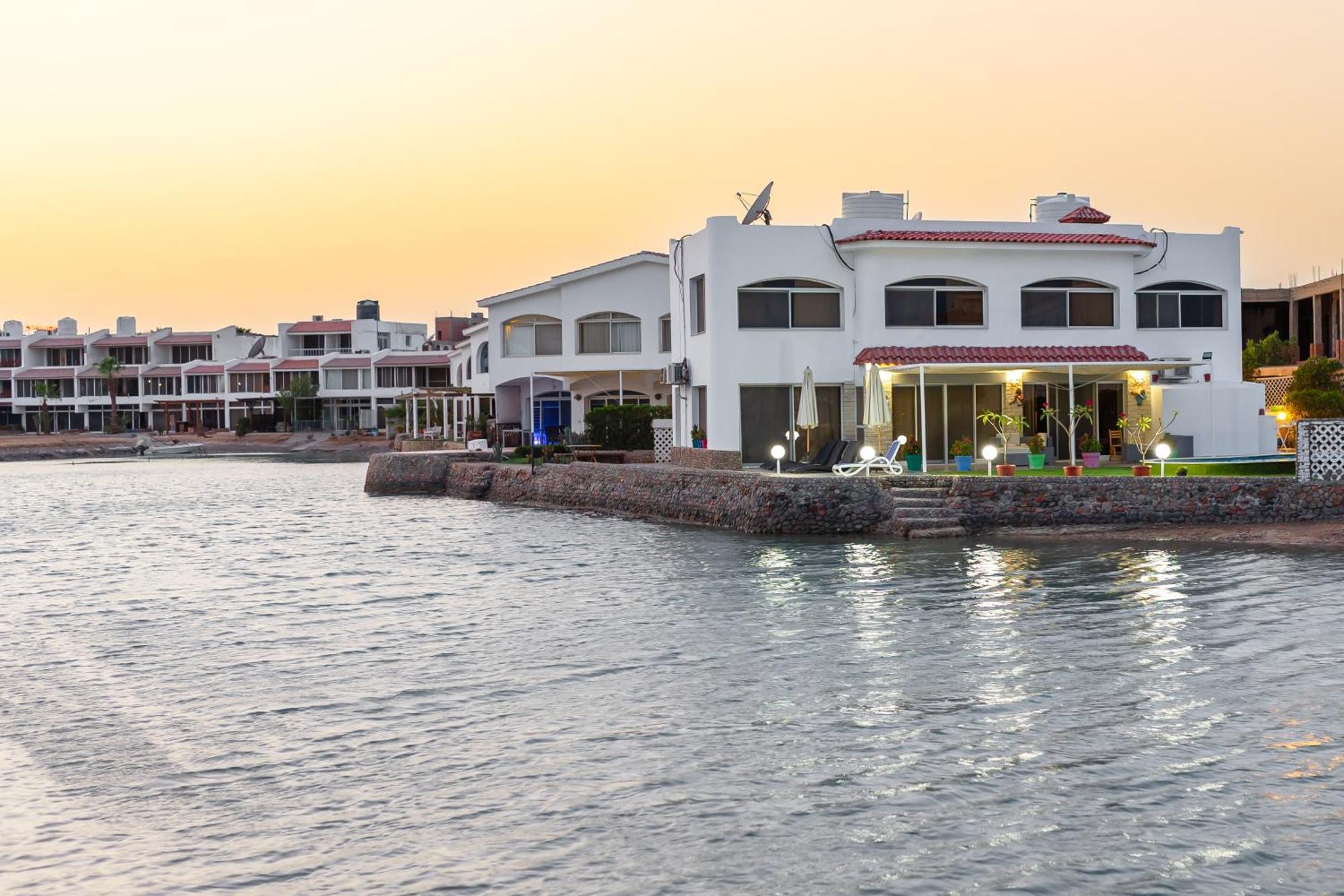 Aden Beach - Sea View Room With Beach Access In Villa Hurghada Eksteriør billede